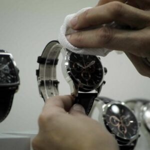 Cleaning-watches-pr